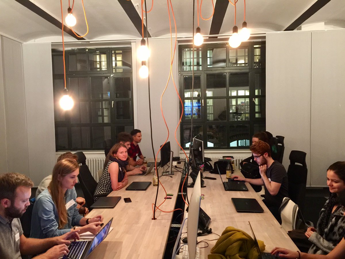 FanmilesDE's tweet photo. Time to get to it... #coding #codeEU #codeweek #Android https://t.co/oLgafRQuc0