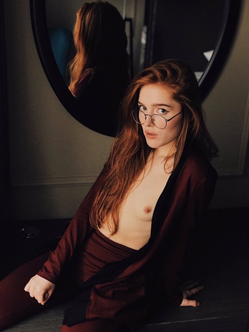 Make my cheeks as red as my hair☺️ My ass cheeks...😉  More pictures here https://t.co/6iXwjFekdb https://t<a href="/tag/jiadoration"class="tags"><span>#jiadoration</span></a>