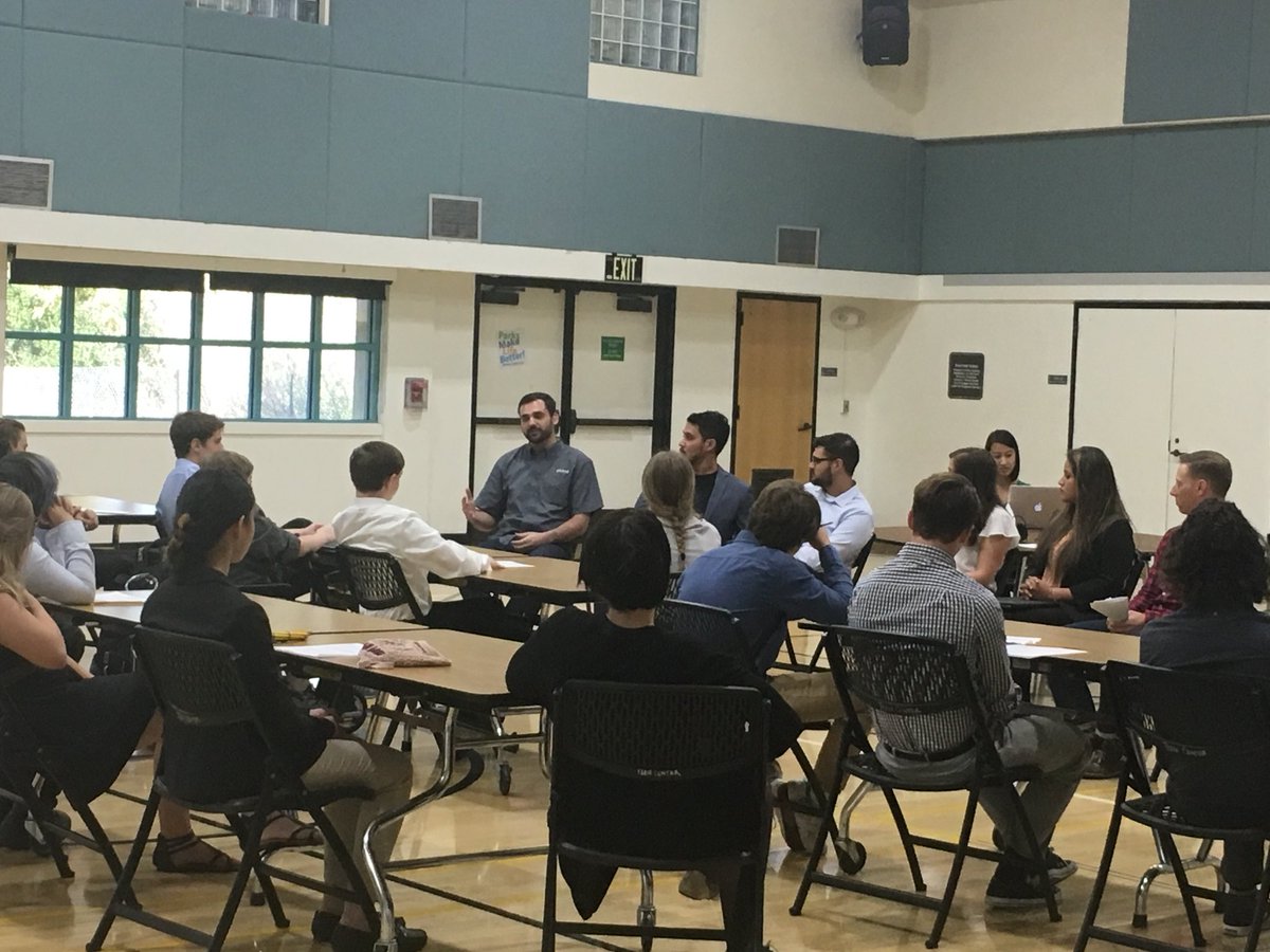 whs_academy's tweet photo. Academy juniors listening to the professional advice of former WHS graduates at the #skillify workshop! @WestlakeHS_CA https://t.co/Dlwh6vfqd2