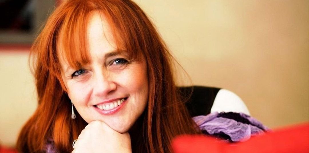 No te pierdas "La noche no que no paró de llover" de <a href="/LauraCastanhon/">Laura Castañón</a> buff.ly/2ywOsLG . Mi reseña para <a href="/LasCriticas_com/">LasCriticas</a>