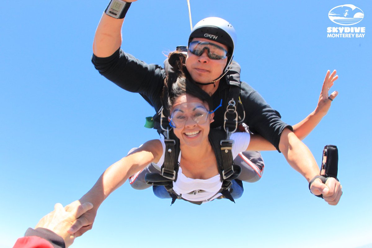 MontereySkydive's tweet photo. Making memories that last a lifetime! #JumpSMB #WednesdayWisdom https://t.co/5pZ3su6kOK