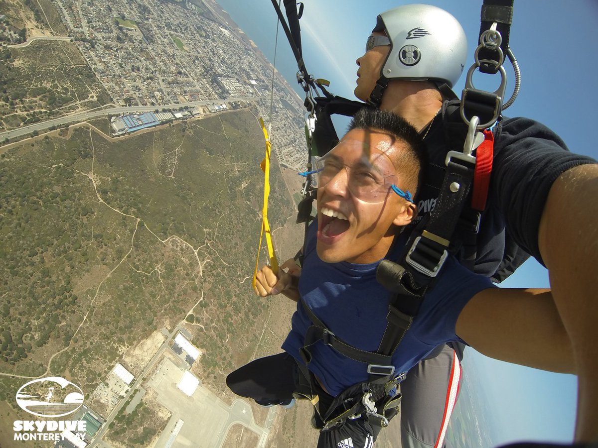 MontereySkydive's tweet photo. Making memories that last a lifetime! #JumpSMB #WednesdayWisdom https://t.co/5pZ3su6kOK