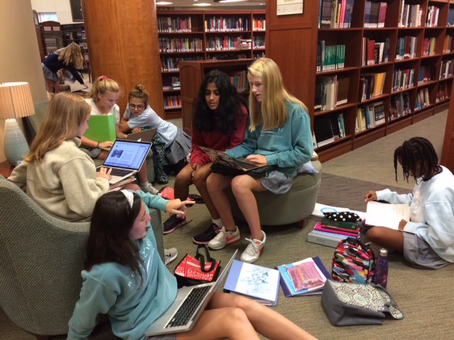 CathyEvansSMS's tweet photo. 8th graders working out their strategies for Model UN.  Their conversations were amazing. https://t.co/ce4Xoa38e6