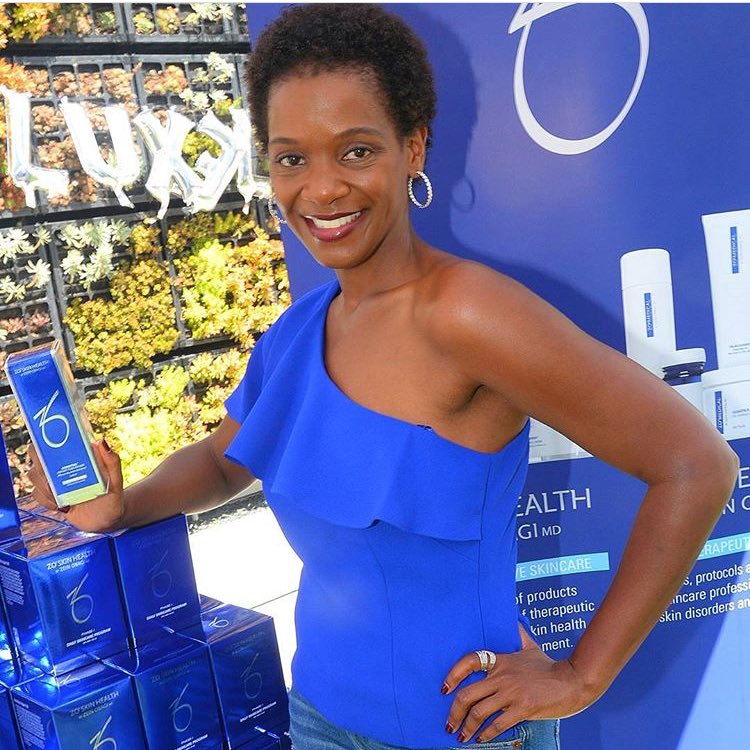 zoskinhealth's tweet photo. Our #WCW, Emmy Nominee, @MsKelseyScott looks amazing in #ZOBlue #zoskinhealth #skincare #beauty https://t.co/MpfV1UvS5l