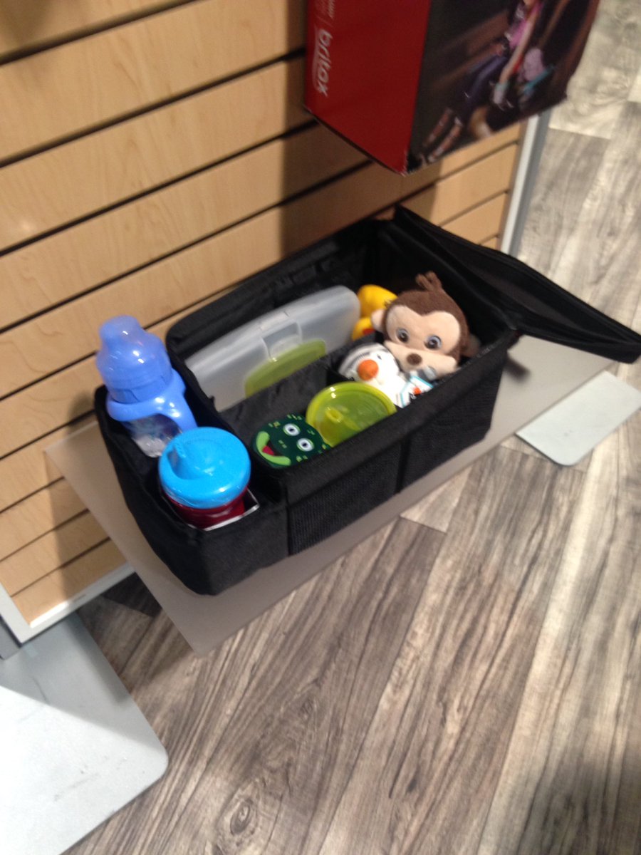 WhatToExpect's tweet photo. Also digging the crash-tested, projectile-proof backseat caddy @Britax: those cupholders are insulated! #abckidsexpo17 #organizationnerd https://t.co/sD0UIJeFVF