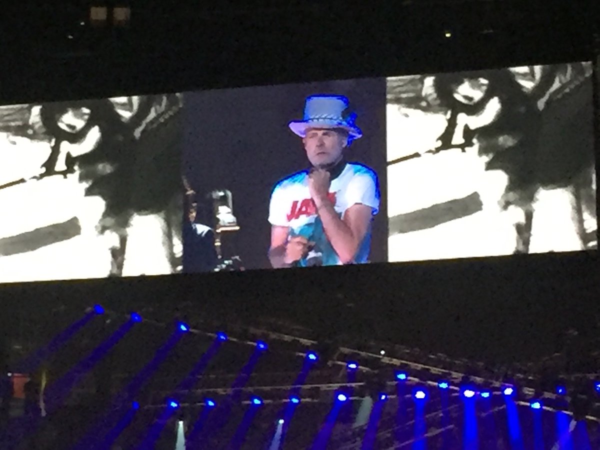 KellyJThompson2's tweet photo. RIP to one of the greatest artists of all time. https://t.co/YVghT09t9Z