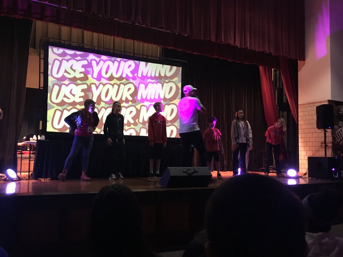 MrsKollarAtHome's tweet photo. @MellonMSMoments teachers got mad moves. #leboproud #useyourmellon #squaaadup #jhlmg https://t.co/Bma0OYa4Cu
