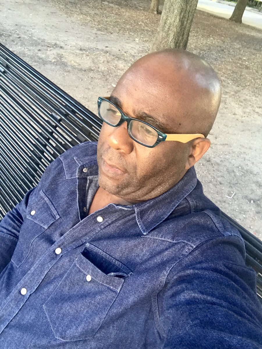 AMCClothiers's tweet photo. #AM3StyleTip: Because Style is so much more than just luxury clothes. #denim #anthonymichaelsluxury#stylist#clothier#repthebrand3 https://t.co/RBA6QbIq0q