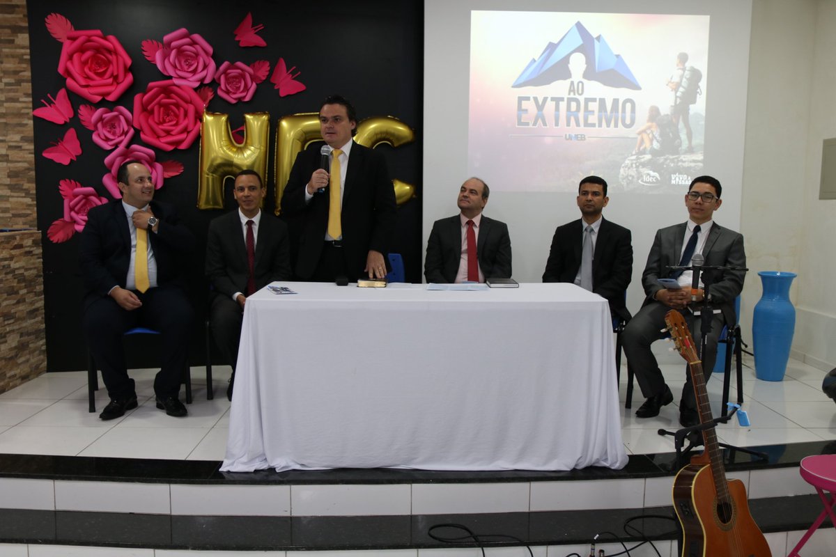 adventistaspi's tweet photo. Dia histórico: formatura da 1° turma de Formação de Colportores da MPi #Colportagem #formatura https://t.co/LnzBnoFkSI