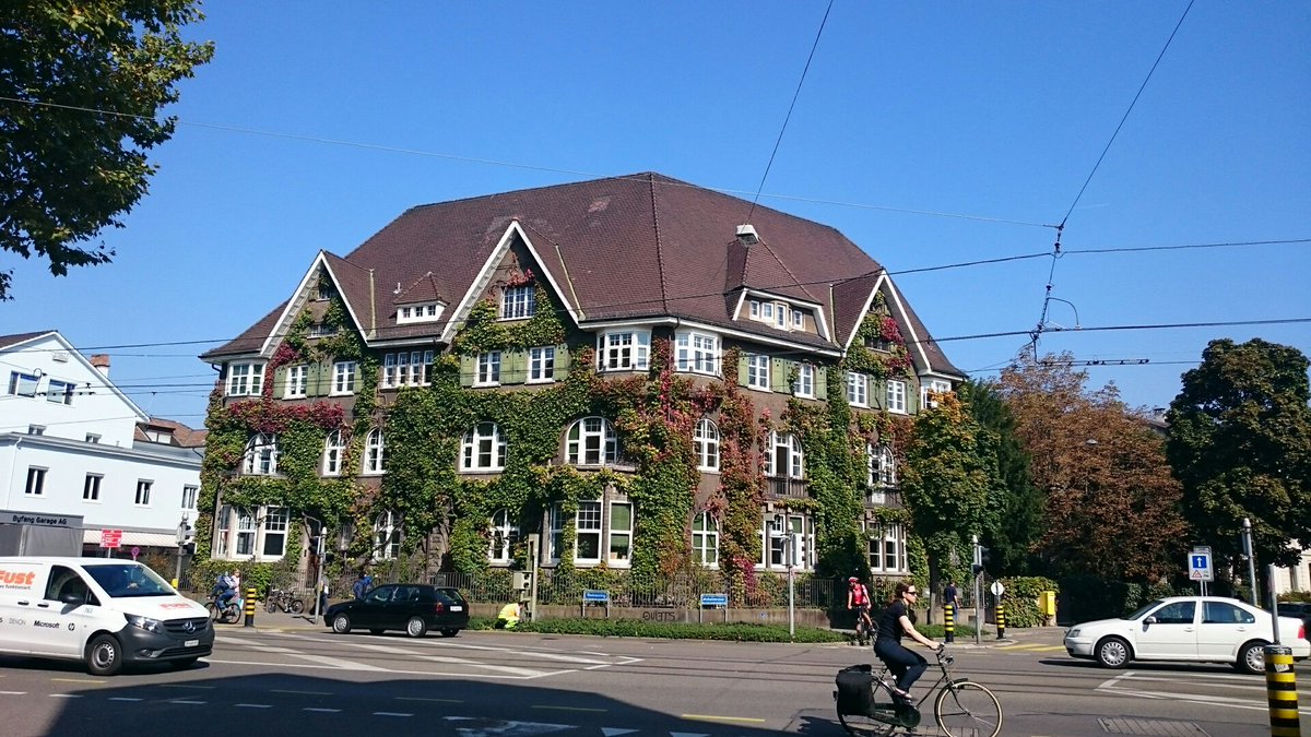 HL_Baden's tweet photo. Immer auf dem neusten Stand...hier in Basel in dieser wunderschönen Villa, die Soprop Schulung für die Neulinge https://t.co/4ncpErPM1O