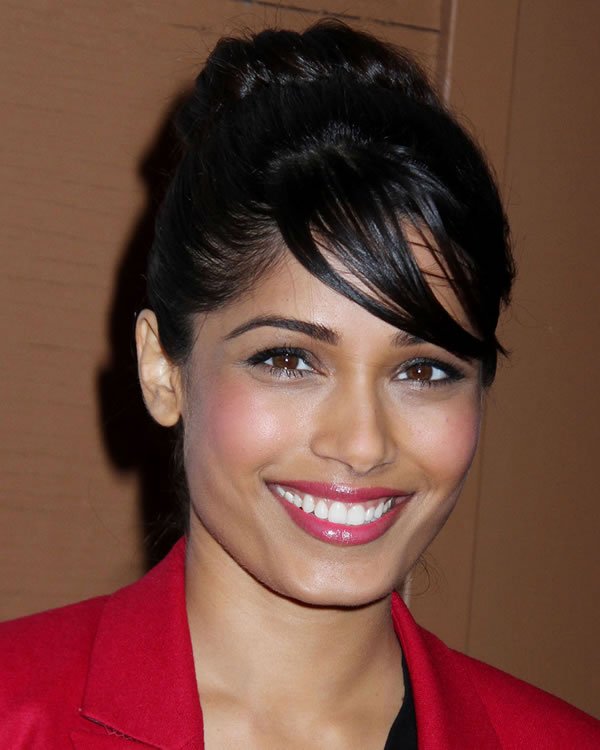 Happy Birthday Freida Pinto 