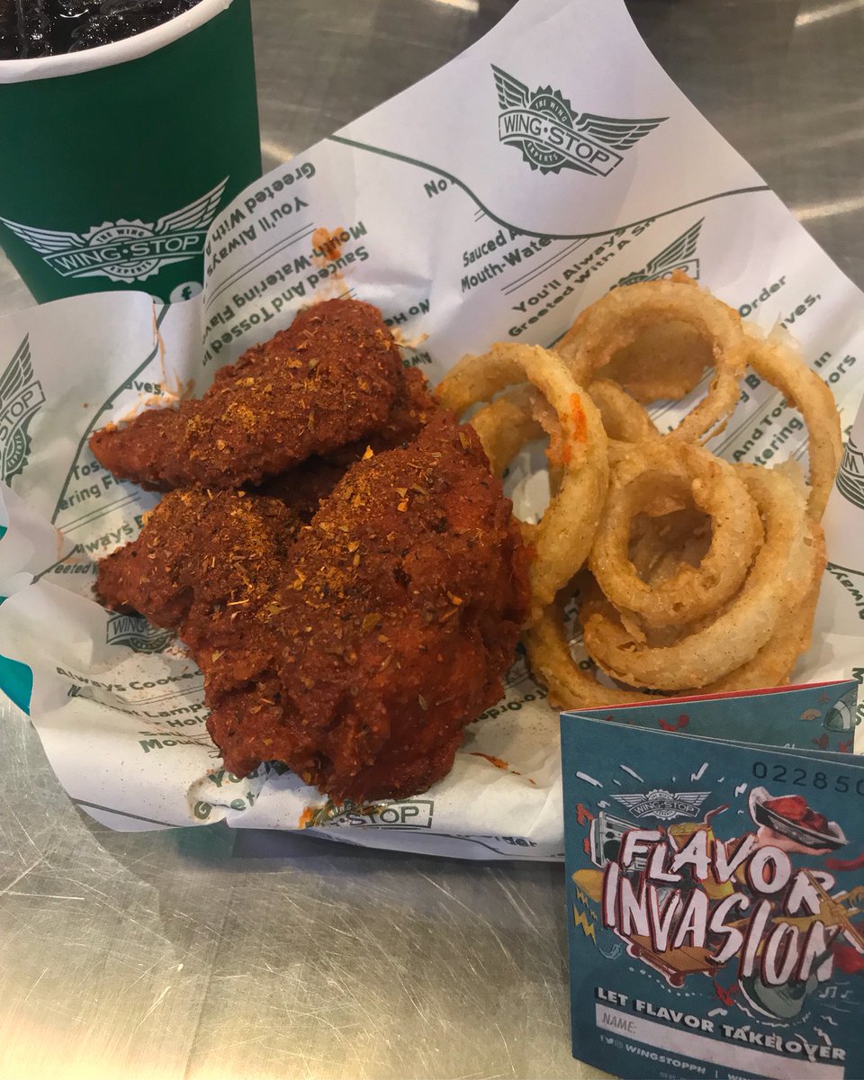 PrinsesaHailie's tweet photo. Got my chicken wings fix, finally! And my Flavor Invasion Passport, too. β€οΈ
P.S. Instant Rewards and freebies with the #FlavorInvasion2017! So get your own passport now. π
#WingStopPH https://t.co/yN8FKEfPuJ