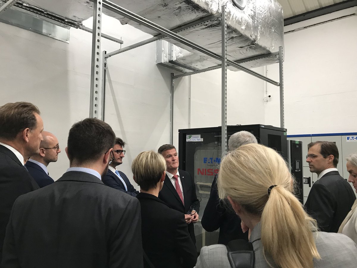 webaxys's tweet photo. On poursuit la visite du #datacenter ! #Webaxys #Eaton #Nissan #Engie #RegionNormandie 🌱 https://t.co/5z9JLhJw0h