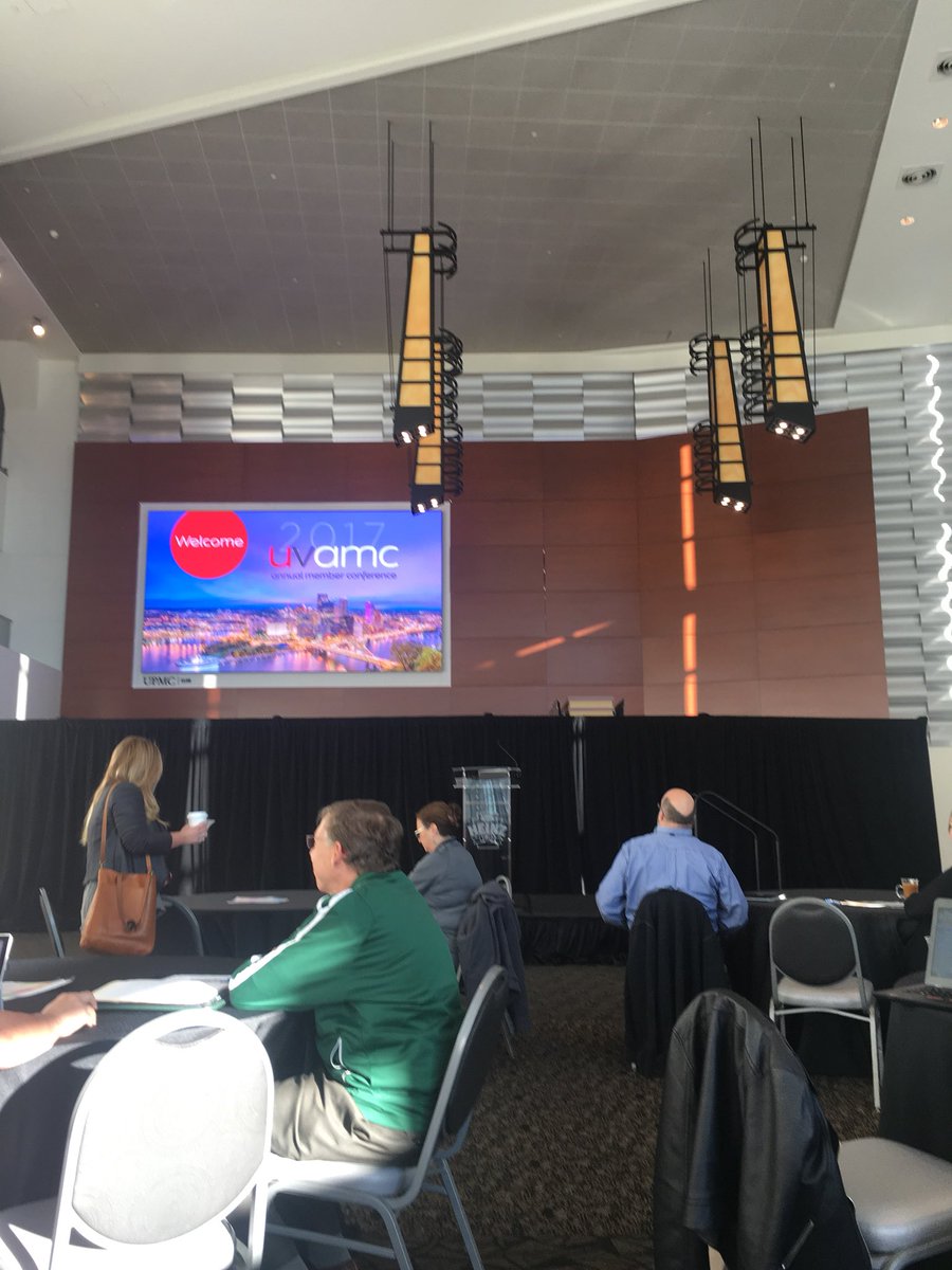 Camachafella's tweet photo. Usually sit in the back, but really excited for the Red Zone Digital Marketing presentation. #UVAMC https://t.co/H3lKzHMaIC