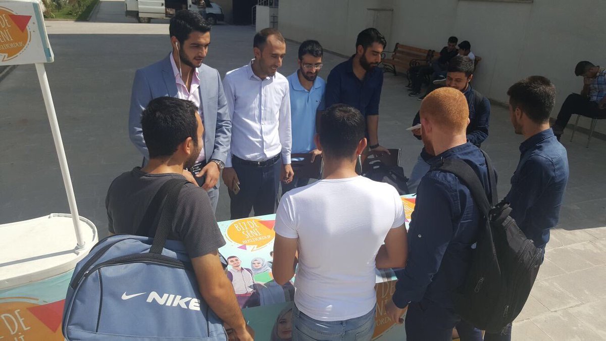 #KampüseHoşgeldin Genç kardeşim bizde seni bekliyorduk!
Siirt Üniversitesinde yalnız değilsin. 
<a href="/focalapkulu/">Fuat Özgür Çalapkulu</a> <a href="/mecertas/">Melih Ecertaş</a>