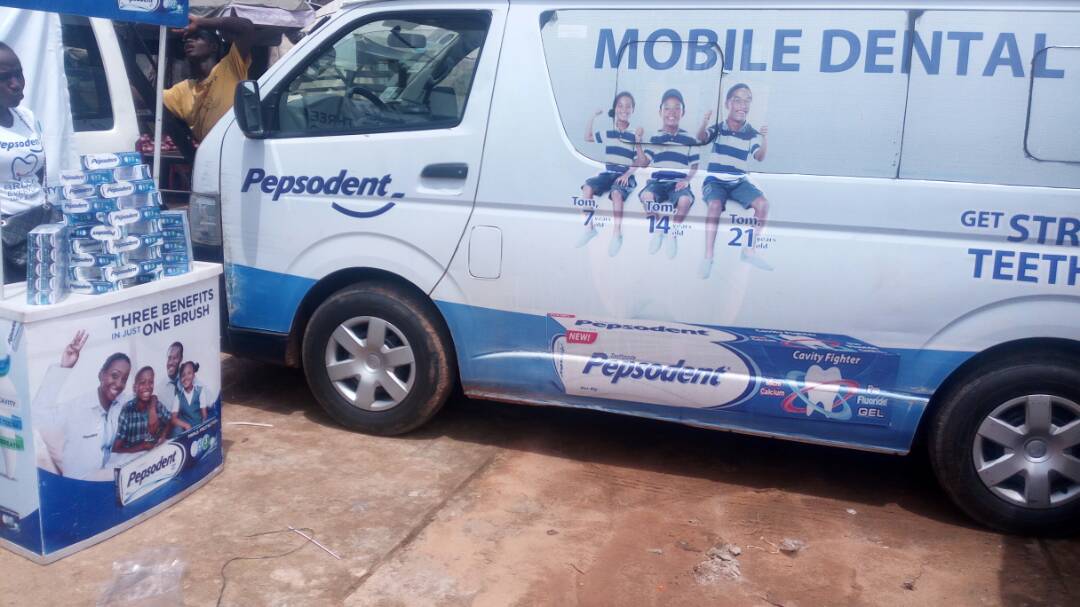 CharlotteXpertS's tweet photo. Free dental services going on now at Swali market, Bayelsa State - Powered by Pepsodent.
#3in1Protection #OralHealth #PepsodentIsBae https://t.co/bOrJWCp1Dq