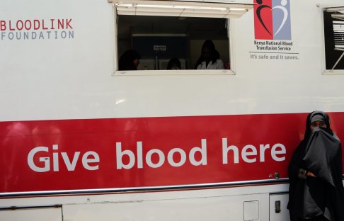 #EFESAÚDE #TVEFE Somalis doam sangue em Nairóbi após atentado em Mogadíscio bit.ly/2xNGX0G