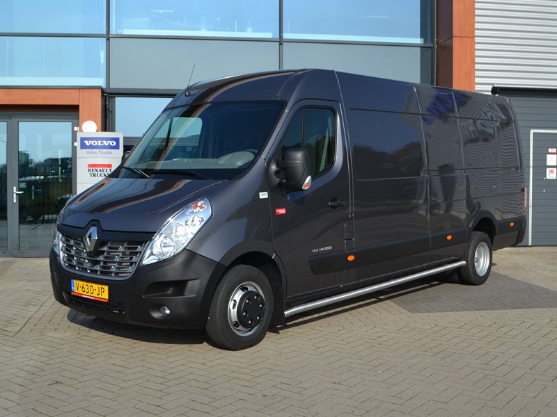 PaashuisBV's tweet photo. In de afgelopen periode hebben we weer een aantal fraaie Renault bestelwagens mogen afleveren! https://t.co/viVt59gs4O