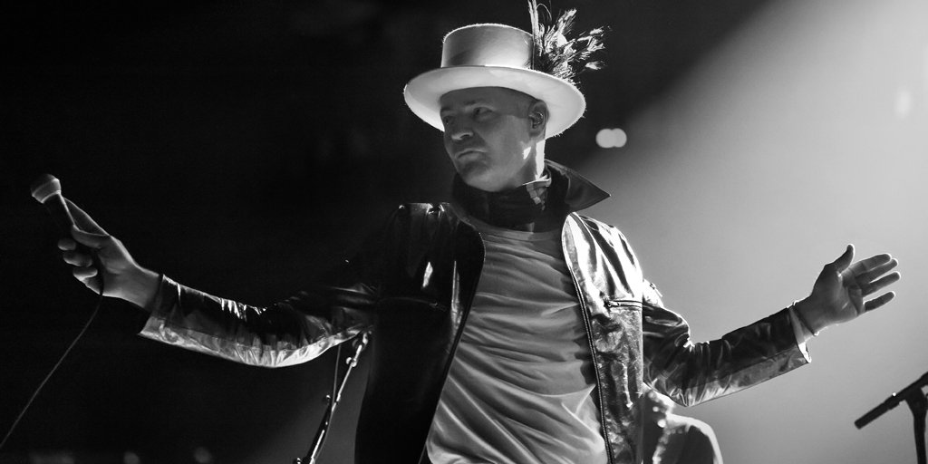 We have lost an amazing poet, artist, musician, and person. Thank you for sharing your courage and music with us. #RIP #GordDownie