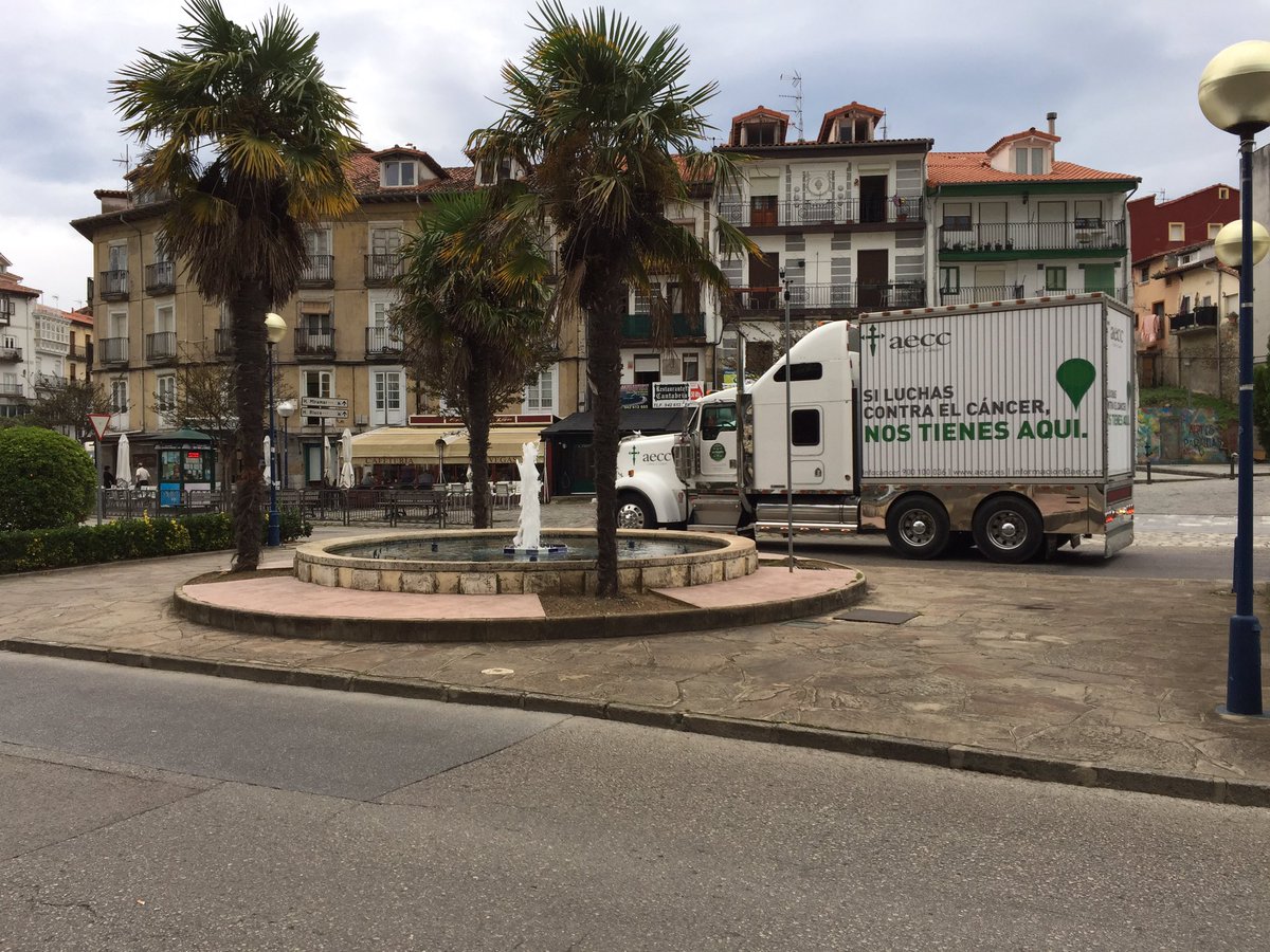 mmSpainMk's tweet photo. @aecc_cantabria y mm España de nuevo "on the road" para combatir el Cancer de mama #TuLuchaEsMiLucha #SumateAlRosa https://t.co/6TmQg2wrnm