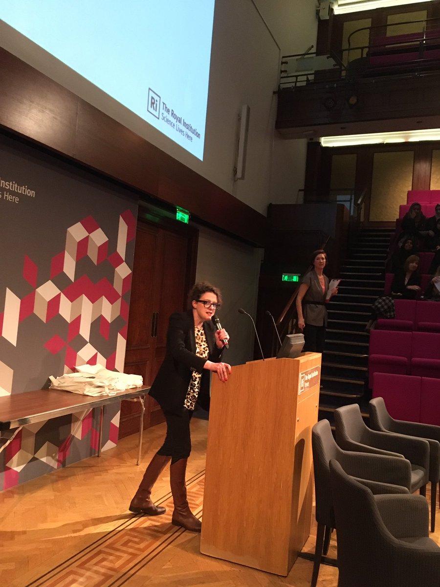a_hutty's tweet photo. @elliegibson quizmistress extraordinaire kicking us off for a hi-tech quiz @Ri_Science this PM! #RiWiT17 #InItToWinIt #PointsMeanPrizes https://t.co/t1ixqpz3l5