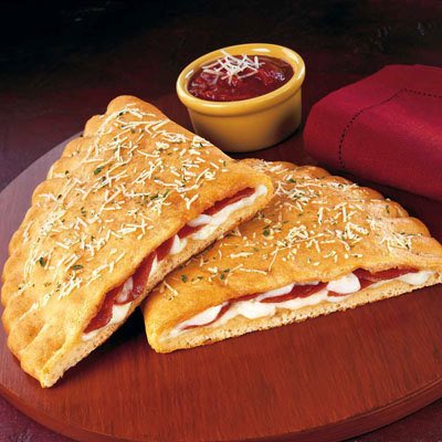 spudlydud's tweet photo. @pizzahut you have dough, cheese, pepperoni in your stores so why can't you have a #pzone on the menu #bringbackthepzone https://t.co/gOQUGDJZC4
