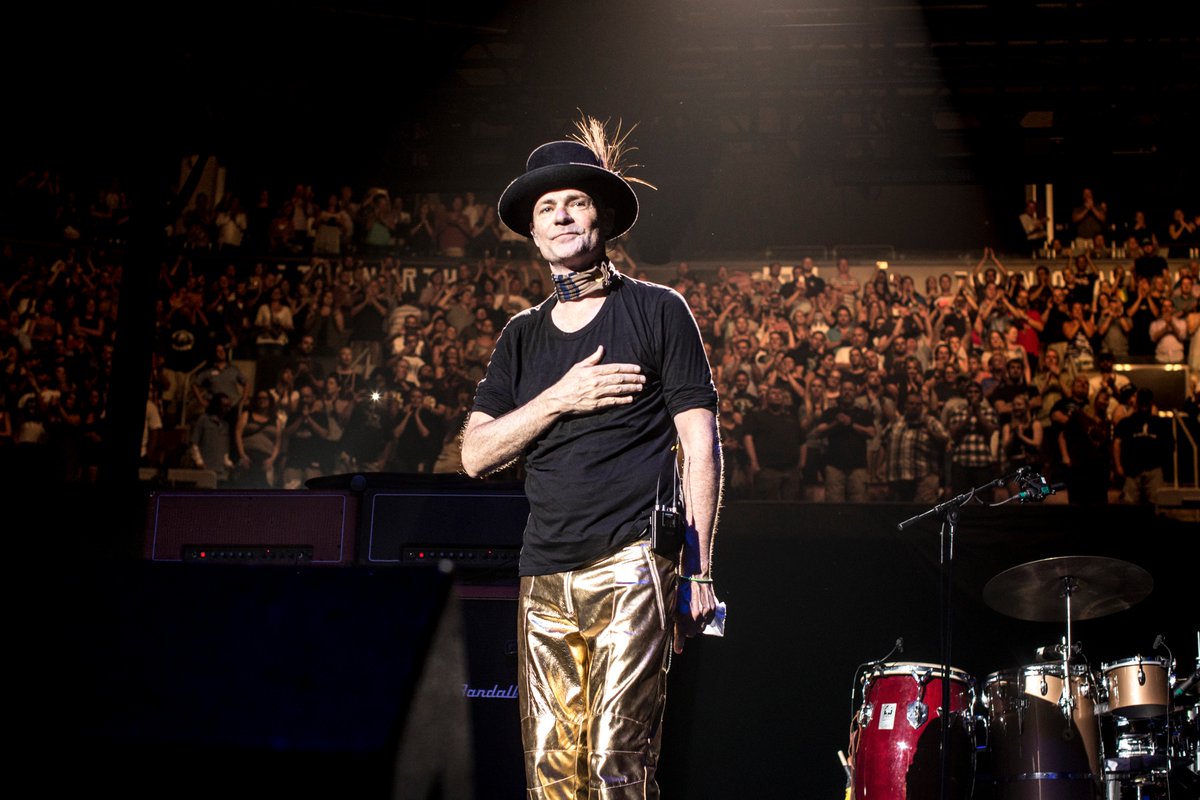 iHeartRadioCA's tweet photo. There will never be another one like you Gord Downie. Courage. Rest In Peace. https://t.co/EewJEnmMO5