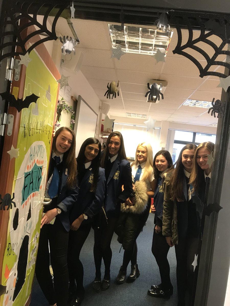mrscullenlhs's tweet photo. Thanks to @langambassadors for their creativity over lunch to transform A104 into a haunted classroom!#dedication #languages #team#halloween https://t.co/F3YnSFIHEm