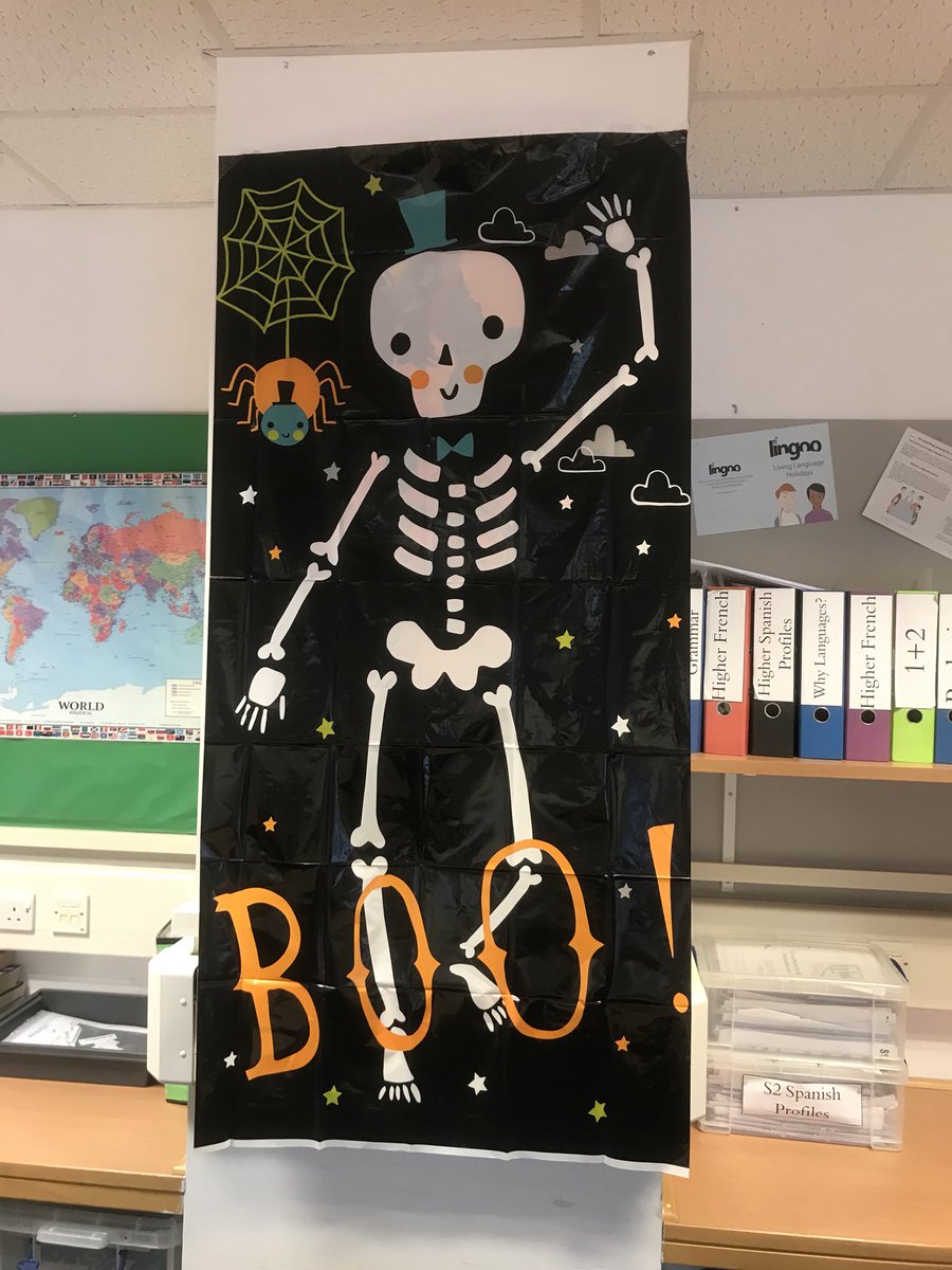 mrscullenlhs's tweet photo. Thanks to @langambassadors for their creativity over lunch to transform A104 into a haunted classroom!#dedication #languages #team#halloween https://t.co/F3YnSFIHEm