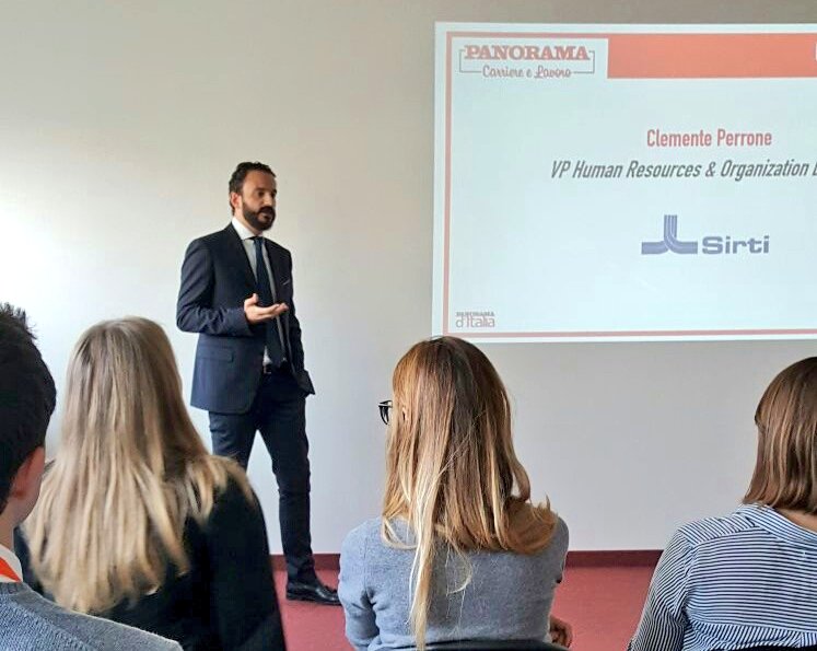 HRC_DigitalGen's tweet photo. #panoramacarrierelavoro non si ferma! 🚀 Inizia il secondo workshop di oggi con il benvenuto di @clementeperrone in #Sirti! 👈😁 https://t.co/oJdjSR1Czx