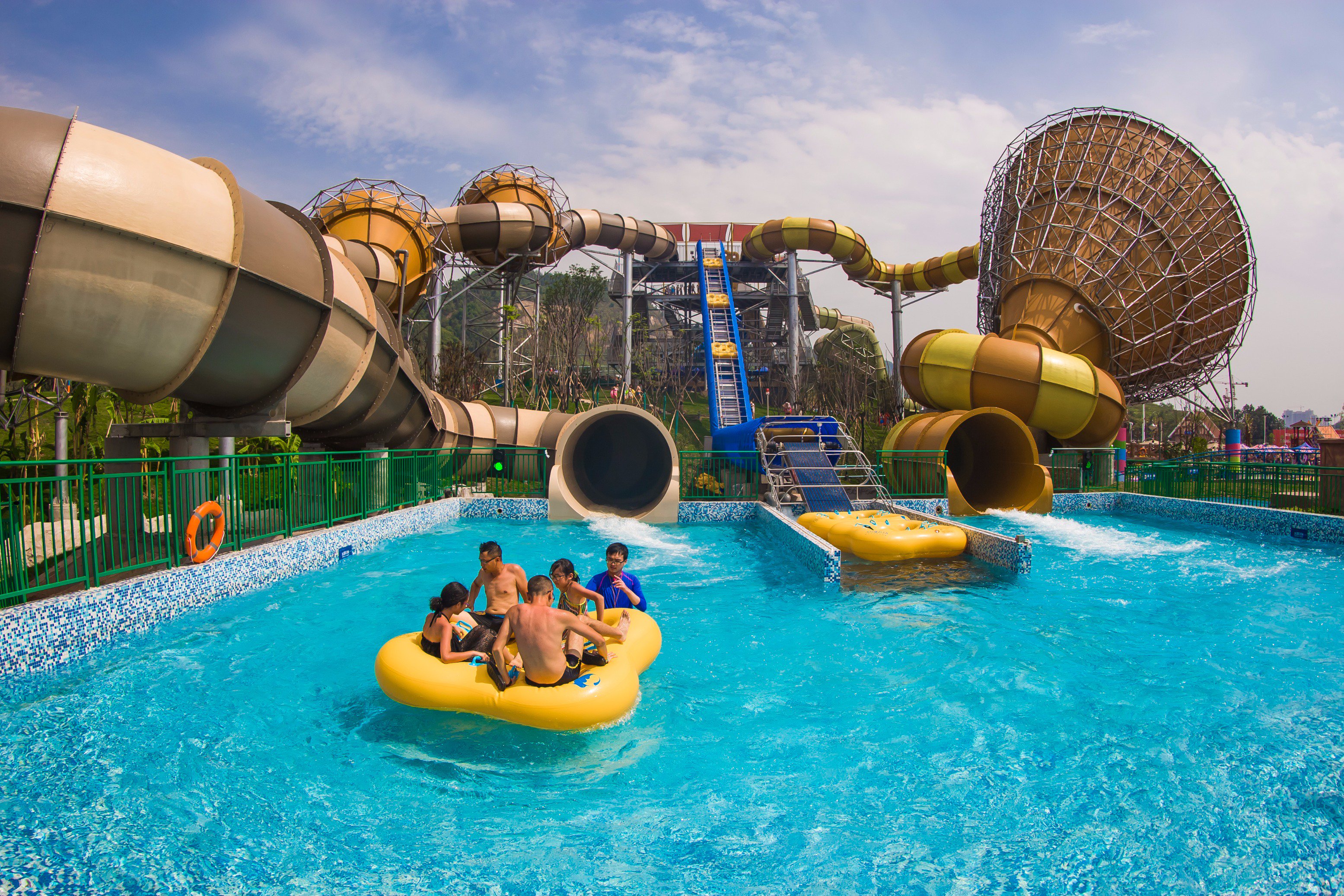 Аквапарк коломна. Аквапарк Суйфэньхэ. Аквапарка «Aquapark Cavtat». Аквапарк Питерлэнд. Бургас аквапарк.