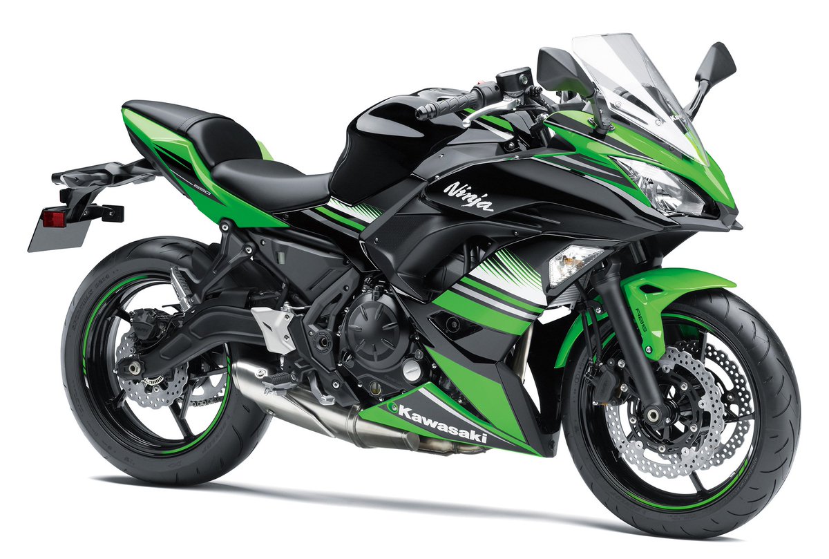 champ_load's tweet image. DAEGのライムも新車は在庫僅少なのかもしれないけど、Ninja650の’17KRTはもっと流通量が少ないだろうからこれから稀少性上がって行くんだろうな～って’18KRTもほとんど見ないけどね。
＃Ninja650 ＃KRTEDITION ＃ZRX1200DAEG