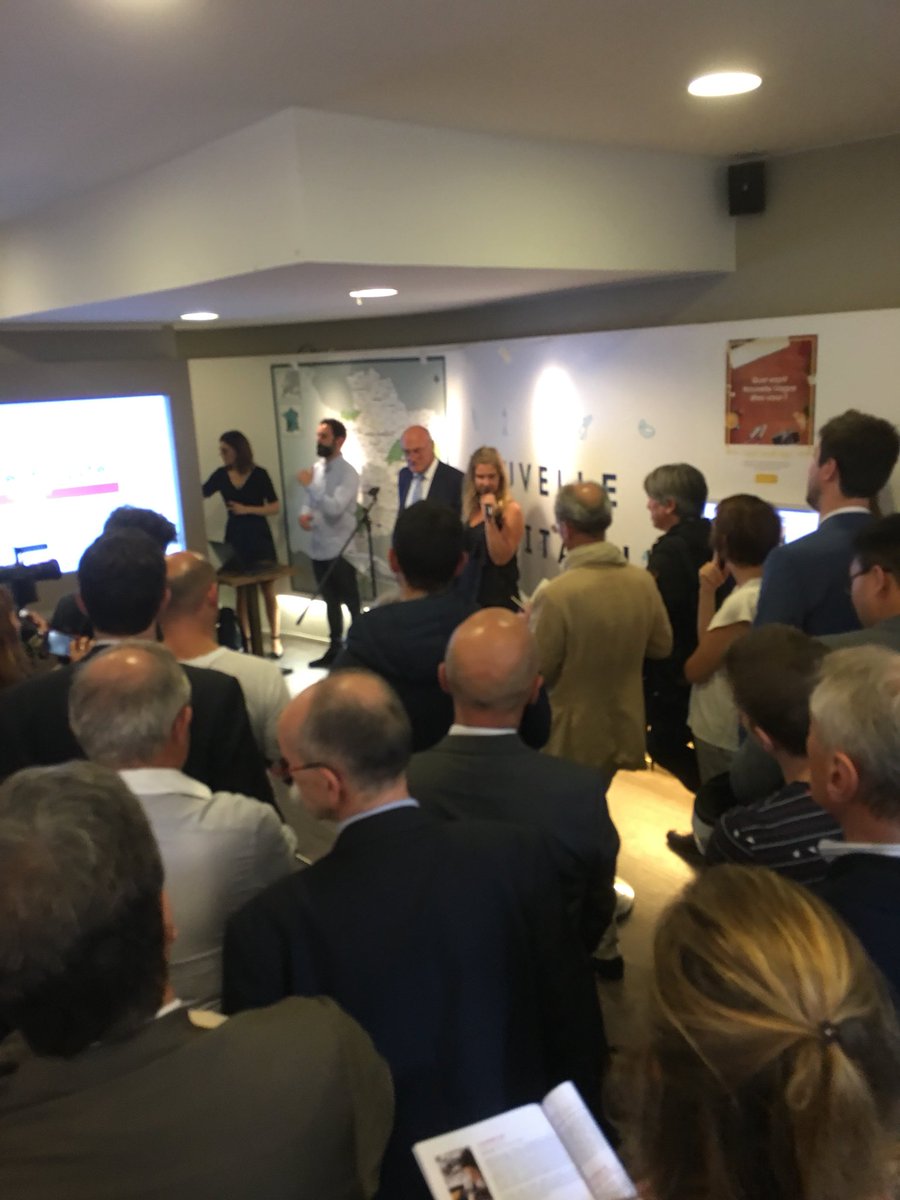 NvelleAquitaine's tweet photo. #Chamberlan dans le Périgord @NvelleAquitaine fabrique vos chaussures via votre smartphone #EspritNouvelleVague #Start-Up https://t.co/JouDrx5Pvt https://t.co/XbjqtRH2BV