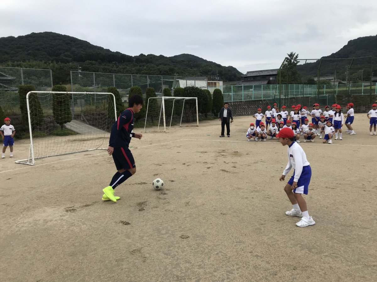 _kiwai's tweet photo. 今日は彦崎小学校を訪問してきました！
みんなとても元気で楽しかったです！ありがとうございました(^^) https://t.co/h9jn52oGka