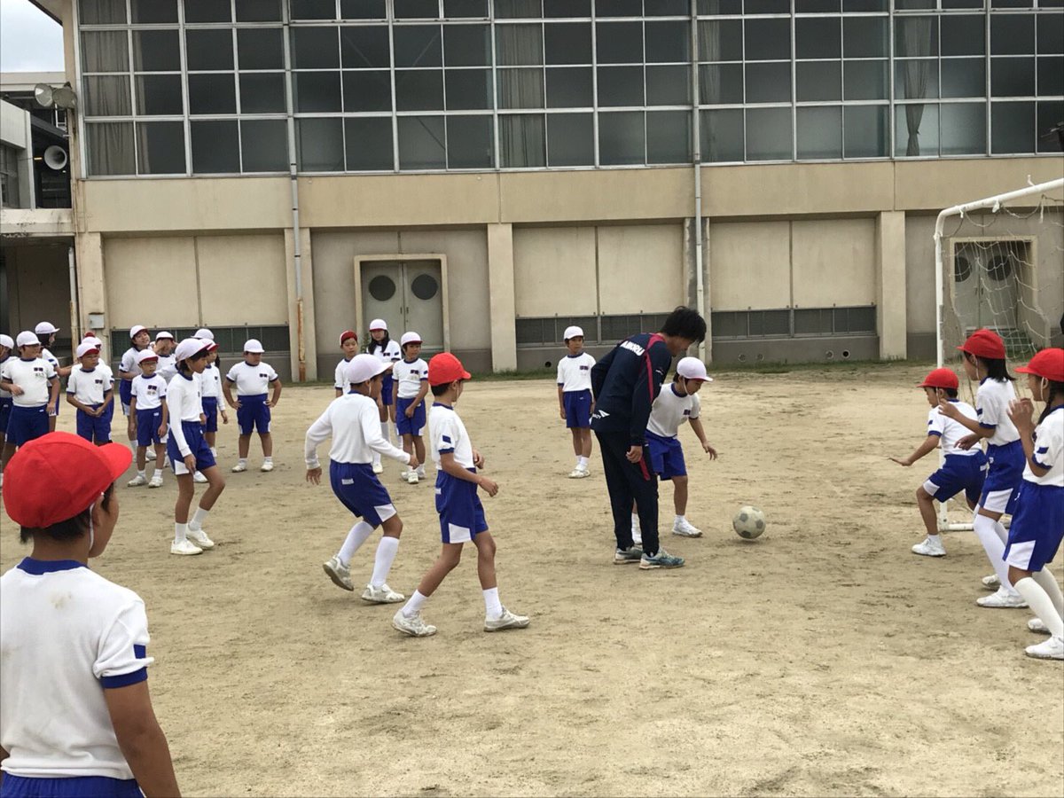 _kiwai's tweet photo. 今日は彦崎小学校を訪問してきました！
みんなとても元気で楽しかったです！ありがとうございました(^^) https://t.co/h9jn52oGka