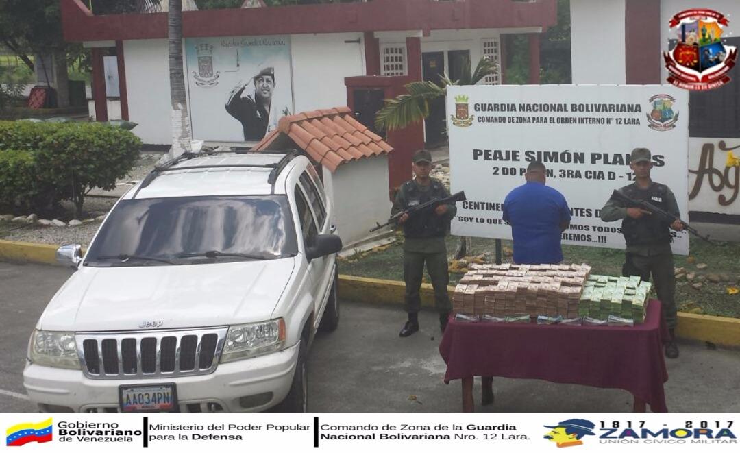 GNB_tachira's tweet photo. FANB #GNB En defensa del Cono Monetario @GNB_Lara incauta Bs. 127 millones https://t.co/wiUQ5eXpBL