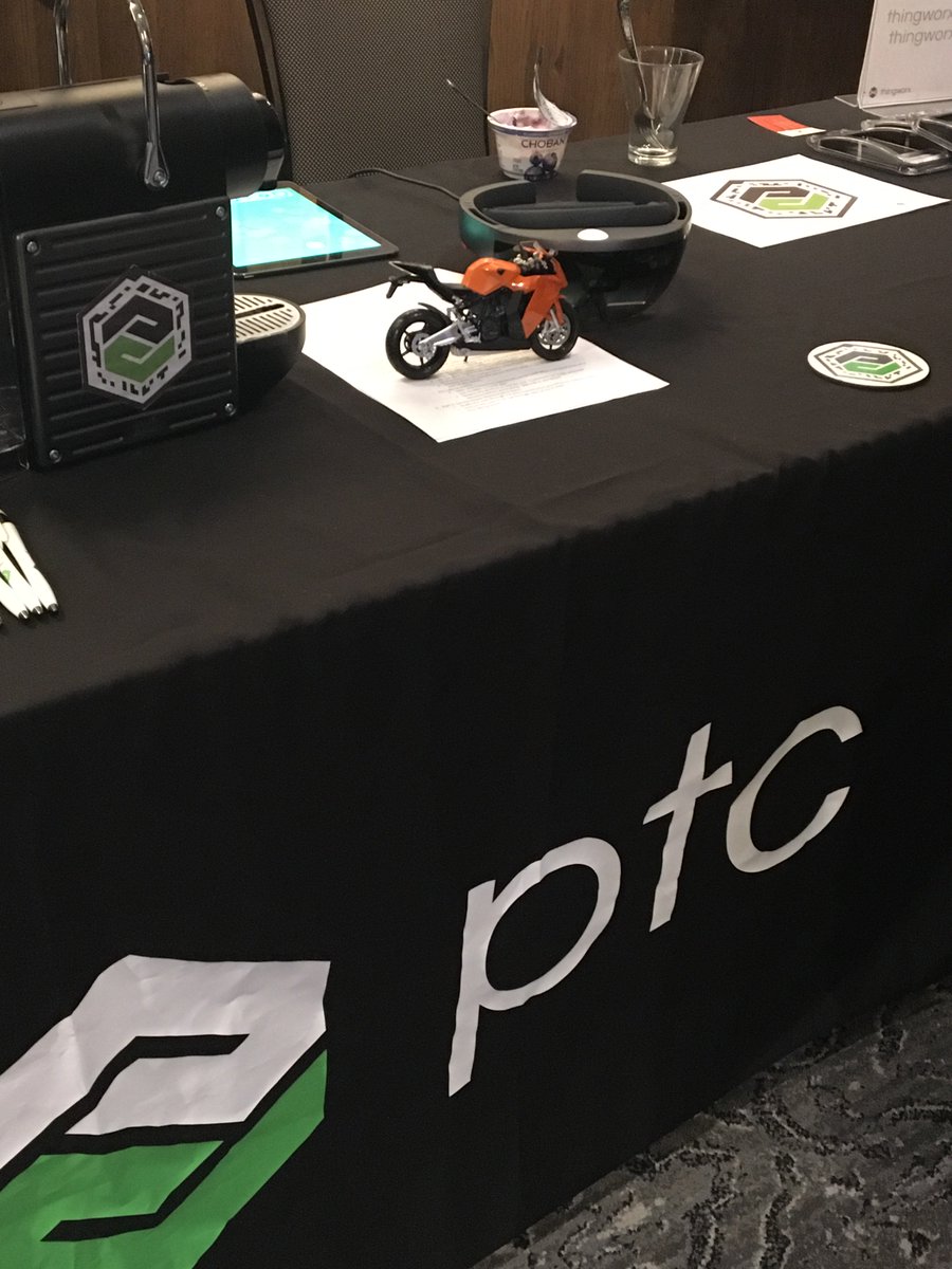 ThingWorx's tweet photo. Lots of fun #AR demos at the @PTC booth at #EWTSFall17. Stop by and check us out! https://t.co/vxNEZThA9C
