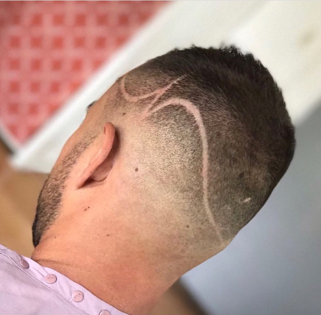 BrianCdm4's tweet photo. barberShop #Estilista https://t.co/n21wl3qNHr