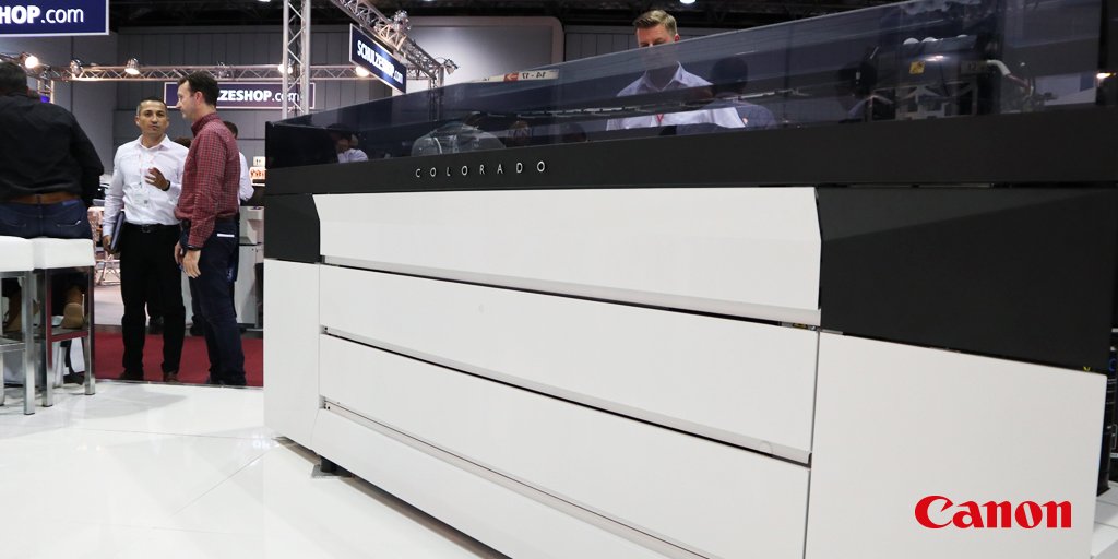 CanonDEUB2B's tweet photo. Ein echter Game-Changer auf der #viscom2017. In Halle 13, Stand G20 können Sie unsere Océ Colorado 1640 live erleben #CanonUVgel https://t.co/VBzvfQ2W8v