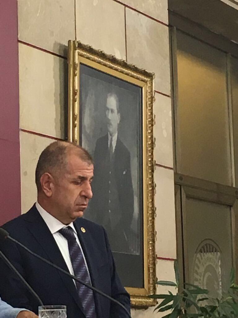 umitozdag's tweet photo. Türkçülük Türk milletine kayıtsız şartsız sevgi ve sadakattir.Sadakati Türk milletine olmayanlar Türkçülüğü bölücülük zanneder. https://t.co/eD5bSYbNq3