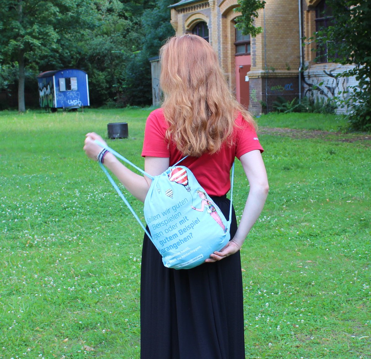r2017org's tweet photo. Die Jutebeutel in Blau, Grün und Orange gibt es jetzt für nur 1,50 Euro in unserem Online-Shop! https://t.co/L0PfA3RjjZ https://t.co/C2U8qeoFPV