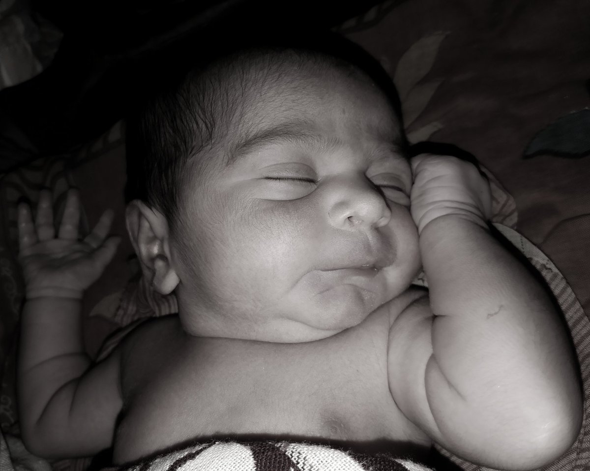nishantkundan's tweet photo. The best day and the most memorable Diwali for my family.
#BabyGirl #Niece #FirstPhoto #PerfectDiwaliGift #ShotOnOnePlus5 @OnePlus_IN https://t.co/q2zySZIPBt