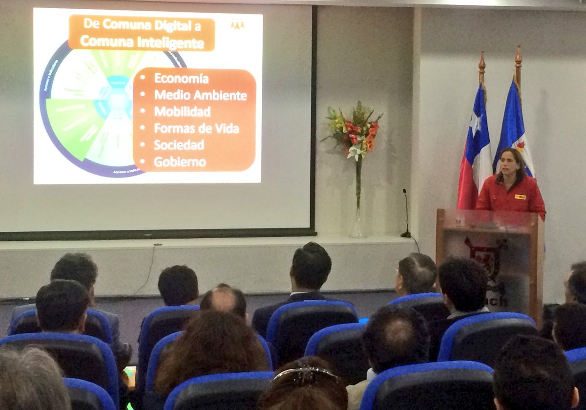 usach's tweet photo. Alcaldesa @CarolinaLeitao: "Queremos que @penalolen sea una comuna que maximice la utilización de las tecnologías a favor de sus habitantes" https://t.co/LnNeRPlf4v