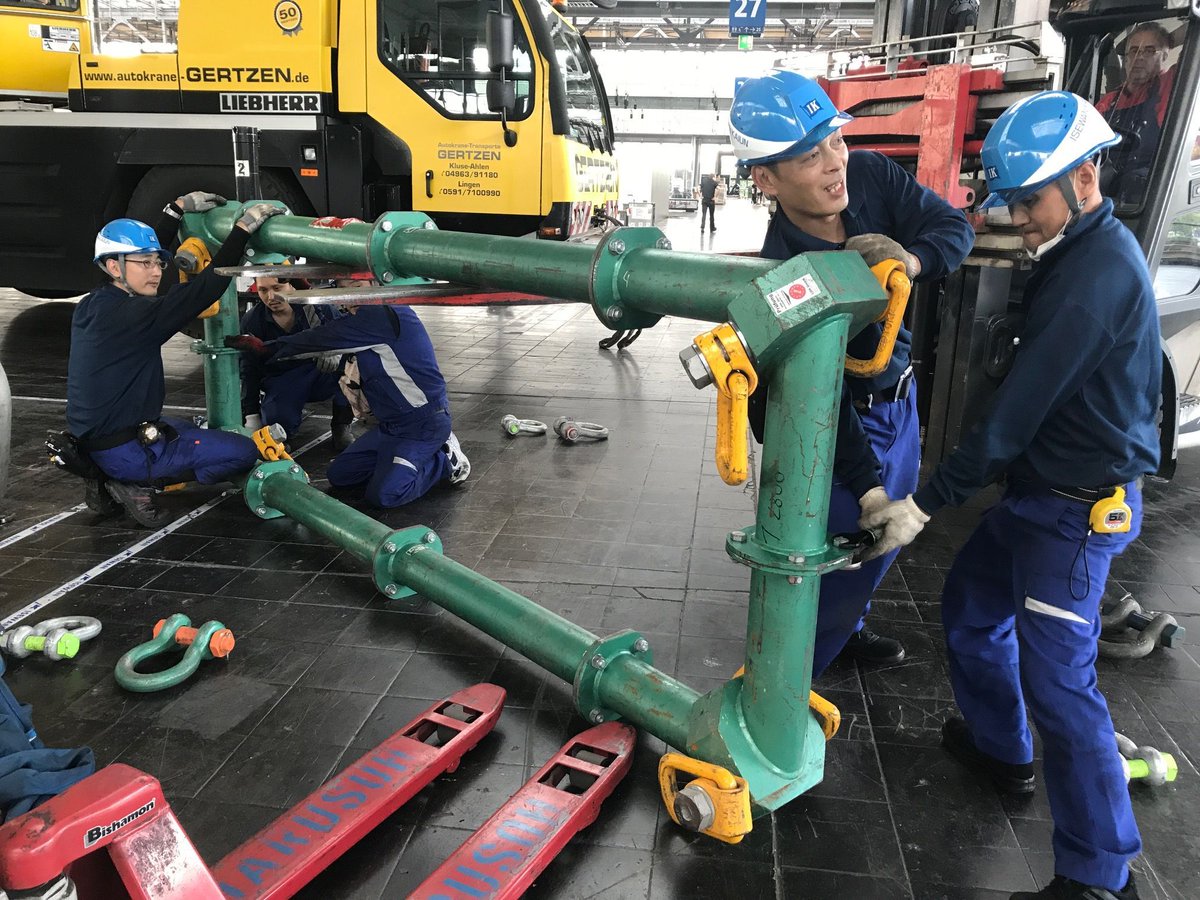 GmbhLgh's tweet photo. Die LGH unterstützt auf der @EMO_HANNOVER: https://t.co/927ZwhUBcb #lifting #liftingquality #EMOHannover #LGH #quality #Messe #Isewan https://t.co/EAeWtAqjSj