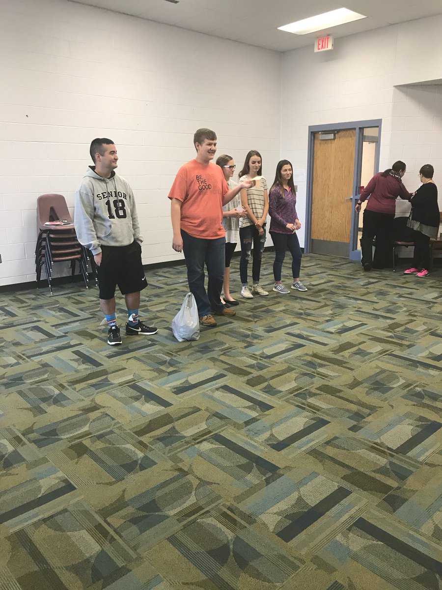 DrJillComstock's tweet photo. The student council preparing to lead us in a team building activity. #orrickpd #OrrickHs https://t.co/KOX618qrOH
