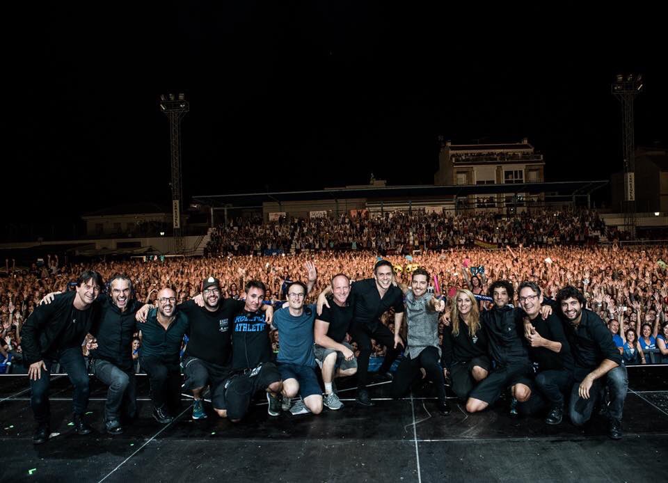 GabrielPeso_'s tweet photo. Ha sido un auténtico placer. Gracias a todos!
Equipazo! ❤️
#FinDeGira #HijosDelMar #DavidBisbal https://t.co/kzFUvcBrnj