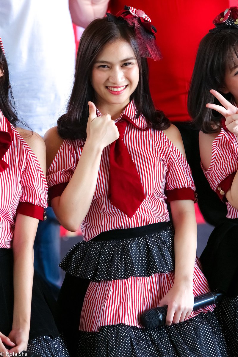 TryanHunter's tweet photo. Makasih @FerliDjan udah muterin lagu @officialJKT48 Beginner ππ
Kerenn dah @Pro2Jak #IndoPRO
Seperti biasa, bonus foto dari @melodyJKT48 πβ https://t.co/YiCoDUZUqg