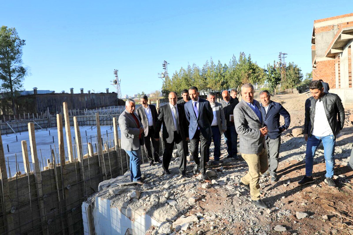 Siverek Belediyemiz Tarafından Yapılan Olimpik Yüzme Havuzu ve Sosyal Tesis İnşaasında İncemelerde Bulunduk.