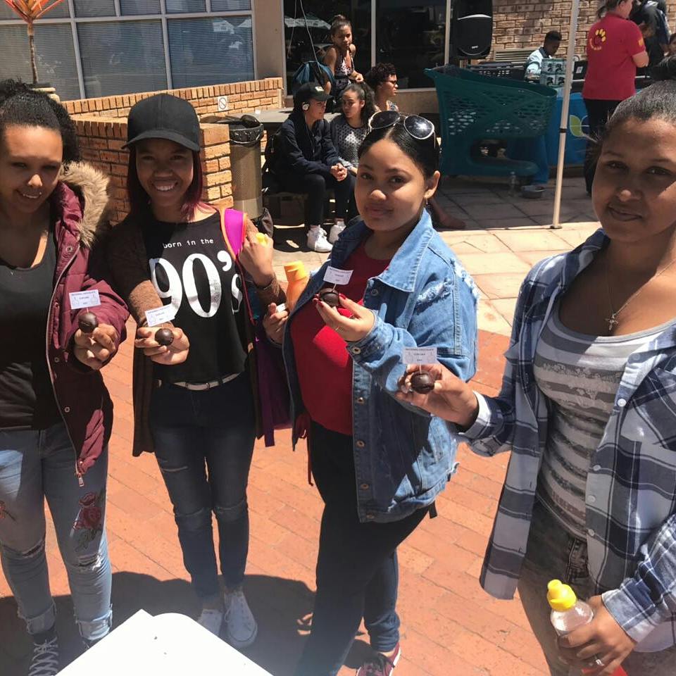 Varsity_College's tweet photo. #VCPE's SLB had 1 last surprise for the students before everyone heads off for study leave #VCSLB #chocolatecupcakeday https://t.co/GU4wnVjSUy