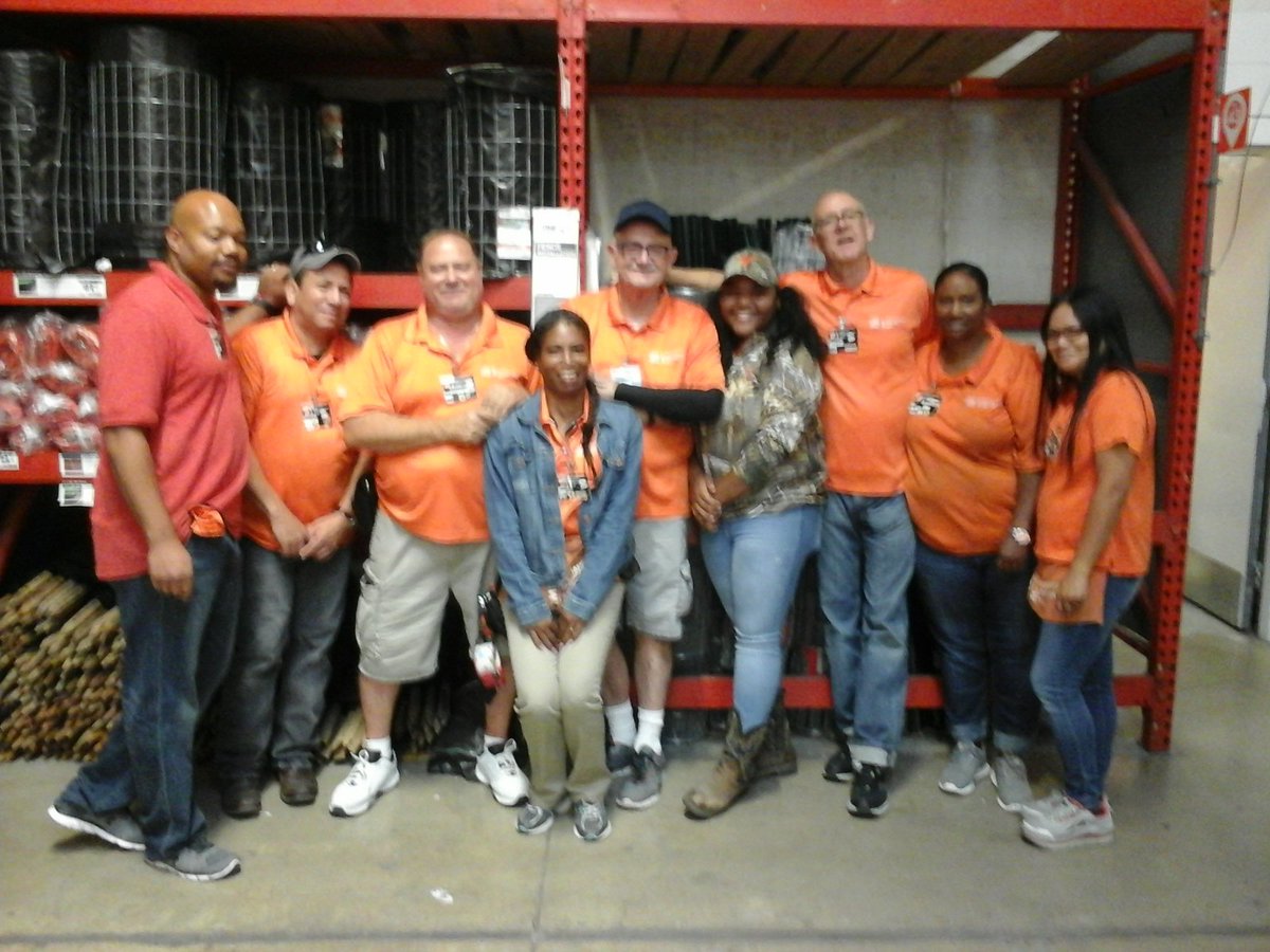 LarryThd's tweet photo. The MET Team at 571 is taking  safety  Personal.  @jeffinsell_thd @chance_lowry #SafetyFirst https://t.co/TmBfr2MGom